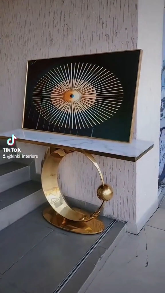 unbreakable acrylic frame?