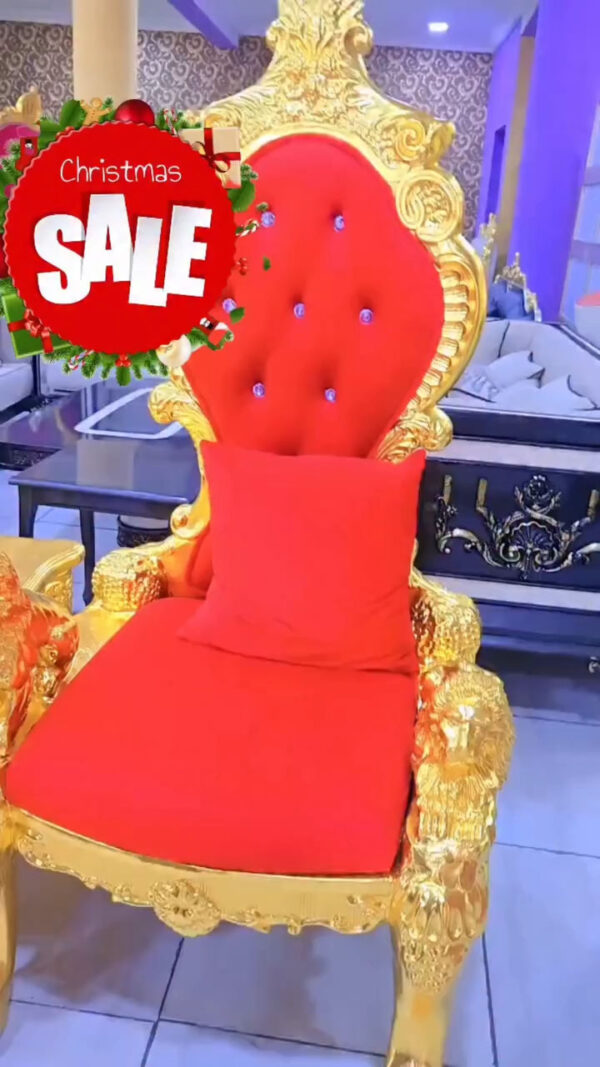 A Throne fit for royalty. 👑✨